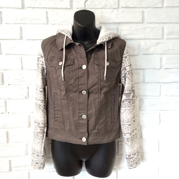 Wallflower Jackets & Blazers - Wallflower Jacket sizeM NWOT(101)